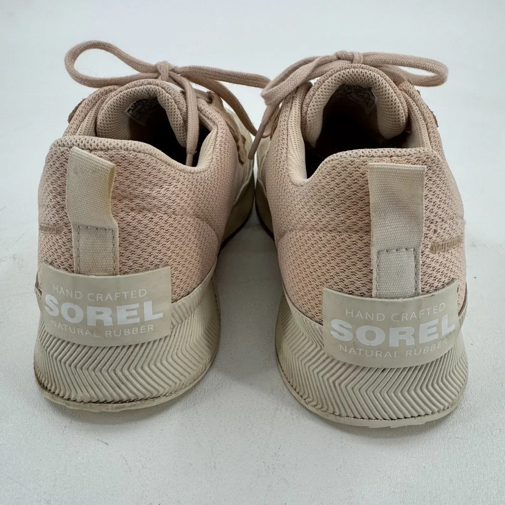 Sorel step out